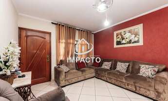 Imagem 3: Sobrado individual com 3 dormitórios e 3 vagas, há 80 metros da Avenida Intinguçu