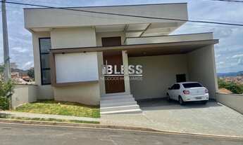 Imagem: Casa de luxo em condomínio à venda em