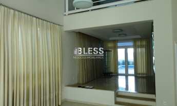 Imagem: Casa de Luxo em Condomínio à Venda em