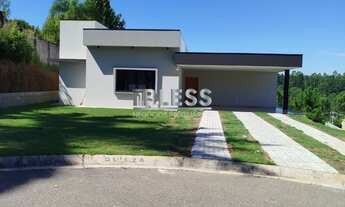 Imagem: Casa à Venda com 2 Suítes no Condomínio