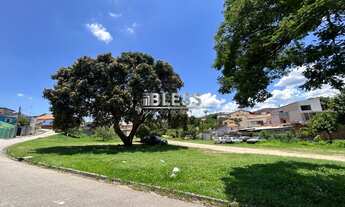 Imagem: TERRENO DE ESQUINA À VENDA PARA USO COMERCIAL