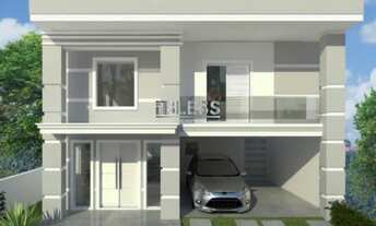 Imagem: CASA À VENDA COM ESTILO NEOCLÁSSICO NO