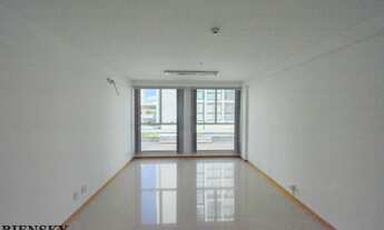 Imagem 2: Ampla Sala Dupla Comercial para Locação no Park Sul