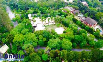 Imagem 3: Casa para venda ou aluguel anual em condomínio na Granja Viana em estilo chácara