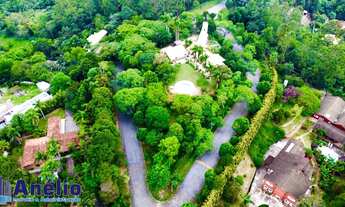 Imagem 2: Casa para venda ou aluguel anual em condomínio na Granja Viana em estilo chácara