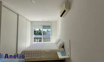 Imagem 5: Casa frente praça a venda no Jardim Acapulco em Guarujá-SP. R$ 3.500.000,00