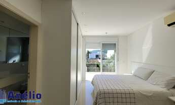 Imagem 7: Casa frente praça a venda no Jardim Acapulco em Guarujá-SP. R$ 3.500.000,00