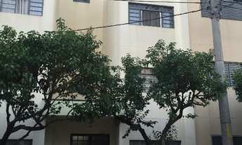 Imagem: 2 dormitórios, 1 banheiros, 1 vaga na garagem