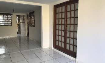 Imagem 2: 3 dormitórios na Rua 12 A