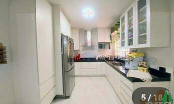 Imagem: 4 dormitórios na Rua Adiba Abdalla Campos