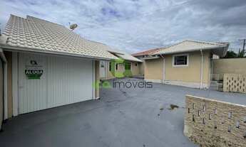 Imagem 2: Casa de 3 quartos com uma suite no bairro Real Parque São José Sc