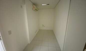 Imagem 4: SALA COMERCIAL COM EXCELENTE LOCALIZAÇÃO NO ESTREITO!!