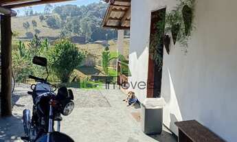 Imagem 7: Chácara à venda em Anitápolis-SC: Casa rústica com 1 quarto, 2 salas e vista deslumbrante!