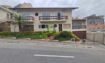 Imagem: Casa de três quartos com uma suíte na