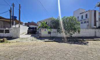 Imagem 4: Terreno com Casa de Madeira e Edícula em Barreiros São José SC