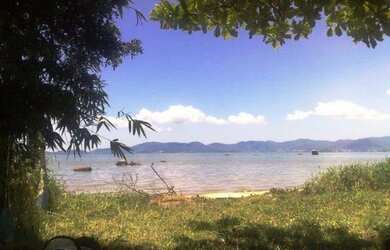 Imagem 3: Casa à Venda em São José-SC, Bairro Barreiros: 3 Quartos e vista para o Mar, Terreno de Es