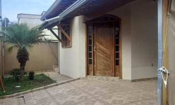 Imagem: Casa de rua - / Residencial / RESIDENCIAL