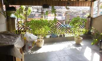 Imagem 6: RUA DE GRANDE COMÉRCIO! MUITO MOVIMENTO!