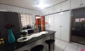 Imagem: Casa térrea à venda com 03 dormitórios