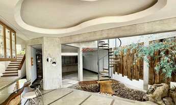 Imagem: Casa com 3 Quartos à Venda, 642 m² por