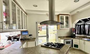 Imagem 3: Casa com 3 Quartos à Venda, 642 m² por R$ 1.590.000