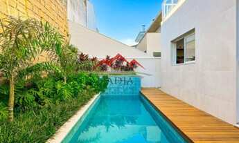 Imagem: Casa com 5 suítes e piscina à venda no