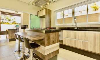 Imagem: Casa com 4 suítes à venda em condomínio