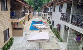 Imagem: Casa à venda em condomínio, porteira fechada