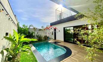 Imagem: Casa moderna, 4 suítes e piscina, no condomínio