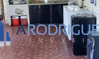 Imagem 2: Casa de Luxo à Venda em Buraquinho, Lauro de Freitas-BA: 5 Quartos, 4 Suítes, 3 Salas, 5 B