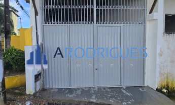 Imagem 2: Galpão Comercial para Locação em Salvador-BA, Itapuã: 1 Sala, 2 Banheiros, 2 Vagas de Gara