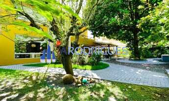 Imagem 4: Casa em Condomínio de Alto Padrão em Jaguaribe, Salvador-BA: 6 Quartos, 2 Suítes, 3 Salas