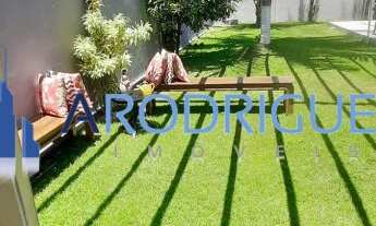 Imagem 3: Casa de Luxo à Venda em Buraquinho, Lauro de Freitas-BA: 5 Quartos, 4 Suítes, 3 Salas, 5 B