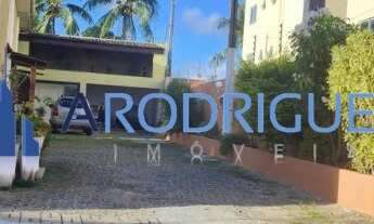 Imagem 6: Casa de Luxo em Ipitanga: 4 Quartos, 4 Suítes, 2 Salas, 5 Banheiros, 2 Vagas de Garagem