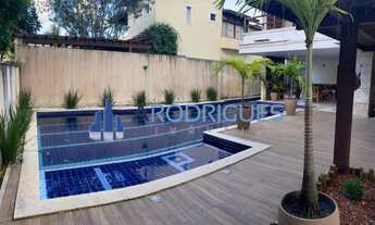 Imagem 2: Casa alto Padrão no Condomínio Vila do Bosque, à venda, 5 suítes, nascente!