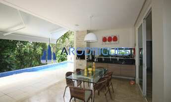 Imagem 3: Imponente casa à venda no Alphaville I: 4 suítes, 3 salas, 6 banheiros, 4 vagas de garagem