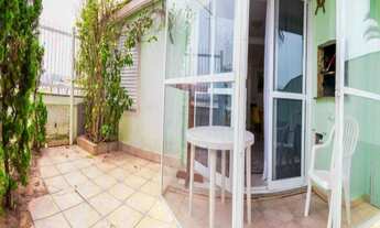 Imagem 7: Casa em frente ao mar com saída para o calçadão, praia de Bombas, Bombinhas-SC