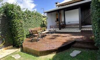 Imagem 4: Casa Grande com Piscina para Temporada em Bombinhas - 4 Quartos, Próxima à Praia de Bombas