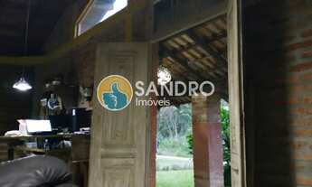 Imagem 4: Casa com Piscina e Pátio Amplo à Venda no Mariscal, Bombinhas/SC!