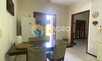 Imagem 2: Casa à venda em Bombinhas-SC, bairro Bombas: 3 quartos, 02 suítes, 2 salas, 3 banheiros, 2