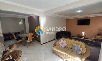 Imagem 4: Apto Duplex, com Piscina, a poucos metros da Praia de Bombas. Localizada no início da prai