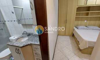 Imagem 6: Apto Duplex, com Piscina, a poucos metros da Praia de Bombas. Localizada no início da prai