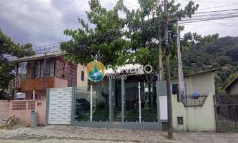 Imagem 2: Casa em Bombas 4 Domitórios