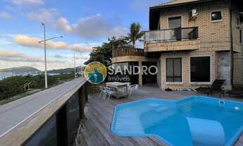 Imagem: Linda CASA BEIRA-MAR na Praia de Bombas