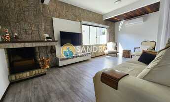 Imagem 4: Casa Mobiliada à Venda em Bombinhas-SC: 3 Quartos, 2 Banheiros, 3 Vagas, 180m²