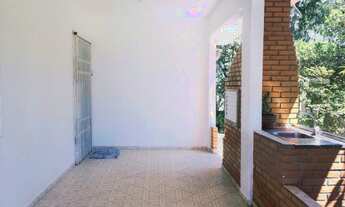 Imagem 3: Ampla casa na Praia de Bombas