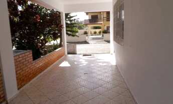 Imagem 4: Ampla casa na Praia de Bombas