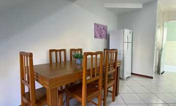 Imagem 4: Confortável Sobrado Duplex com 2 quartos, localizado apenas 40 metros da praia de Bombas