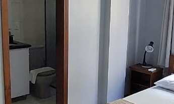 Imagem: Confortável apto a poucos metros da praia