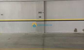 Imagem 7: Confortável apto com 02 suítes, localizado na praia de Bombas. Prédio com piscina